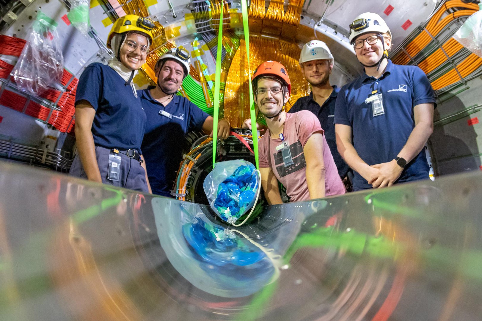 Viele Physikerinnen und Physiker der Universität Bonn forschen am Belle II-Experiment