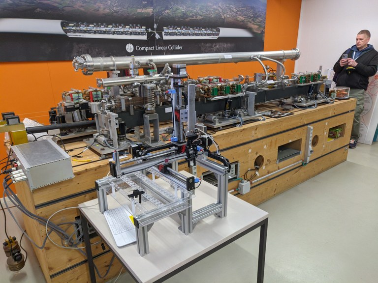 Model of the CLIC accelerator