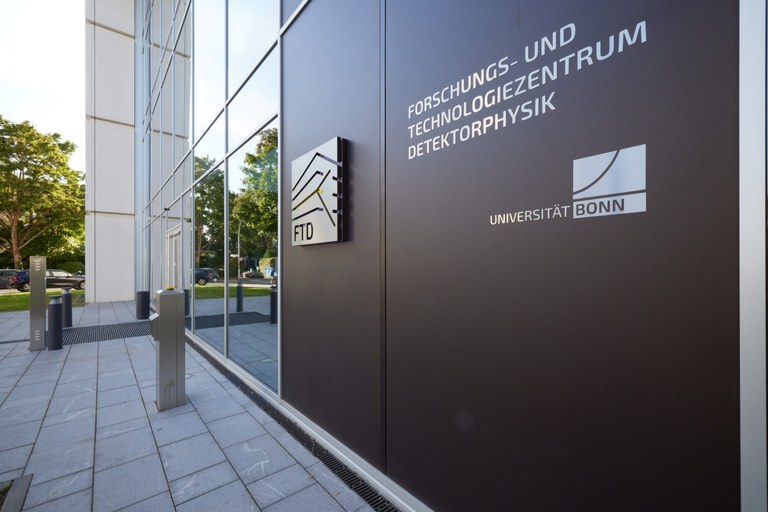 The new building - housing the Research and Technology Center  of Detector Physics (FTD), located at Kreuzbergweg 24, Bonn.