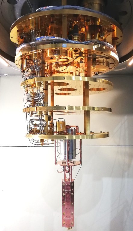 The picture shows a cavity resonator, on which the detectors planned by GravNet are based.